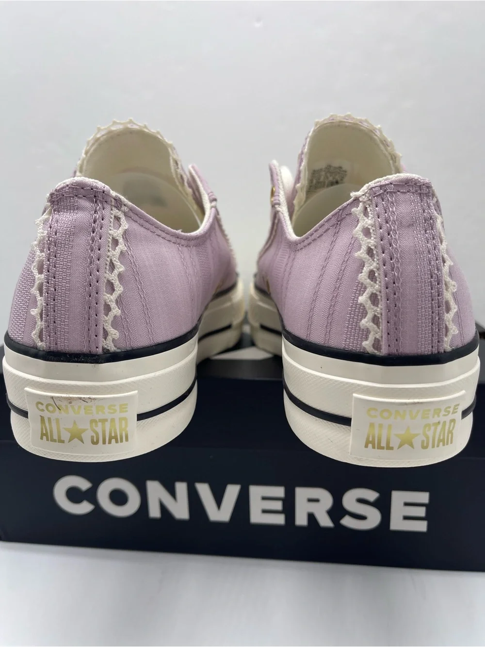 Converse A17201C CTAS LIFT OX ALTITUDE LILAC/EGRET/BLACK Platform Sneakers